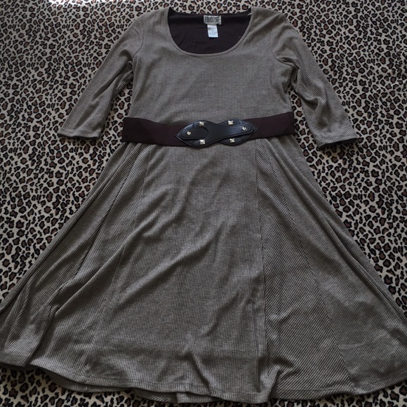 WINTER DRESS - Picture 2 of 5